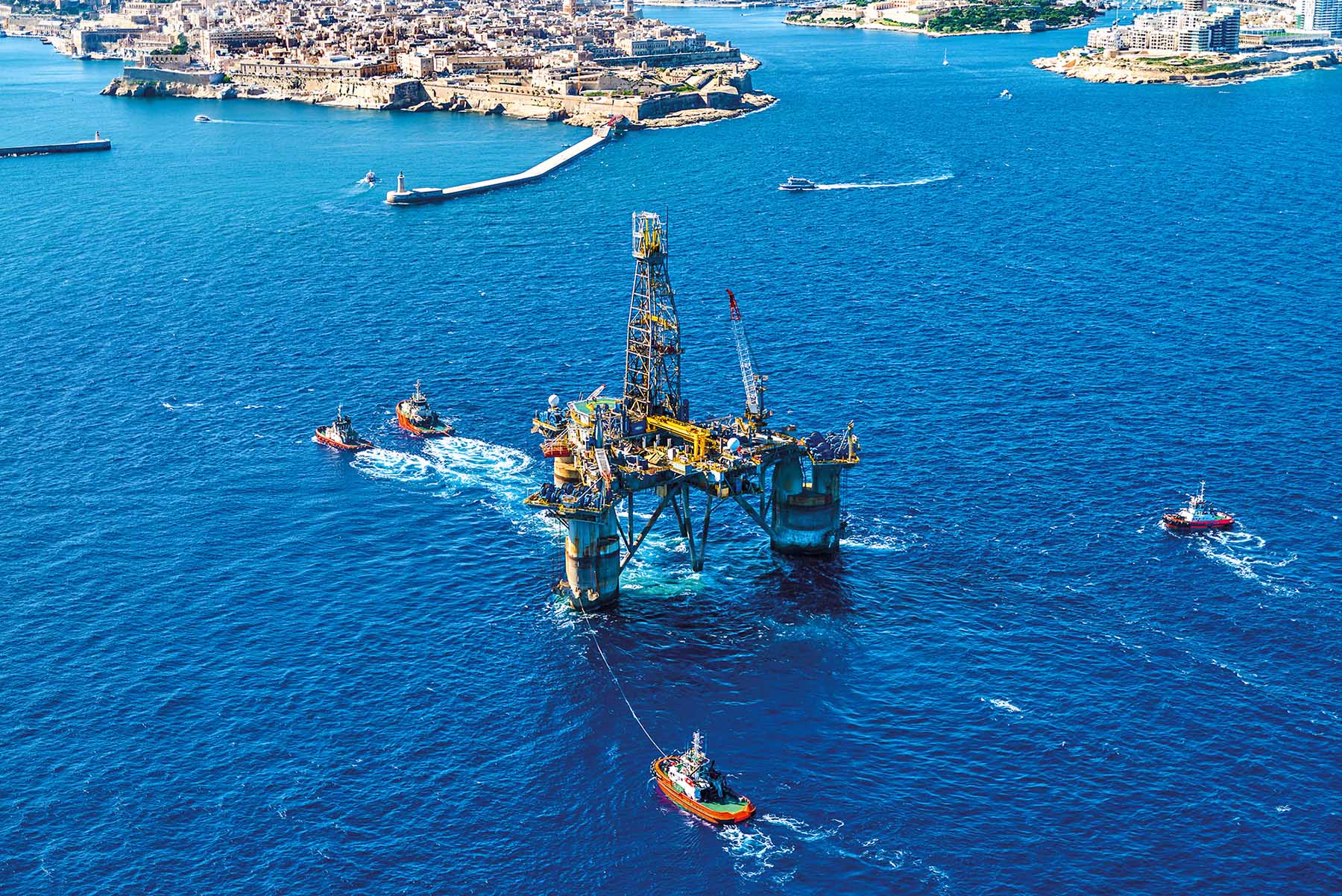 Oil Rigs / Terminal Towage Services - TUG Malta